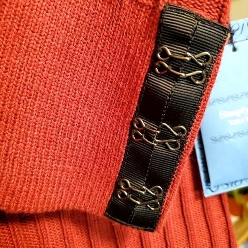 Simply Vera Vera Wang Red Knit Sweater Black Details PM NWT - Picture 4 of 6